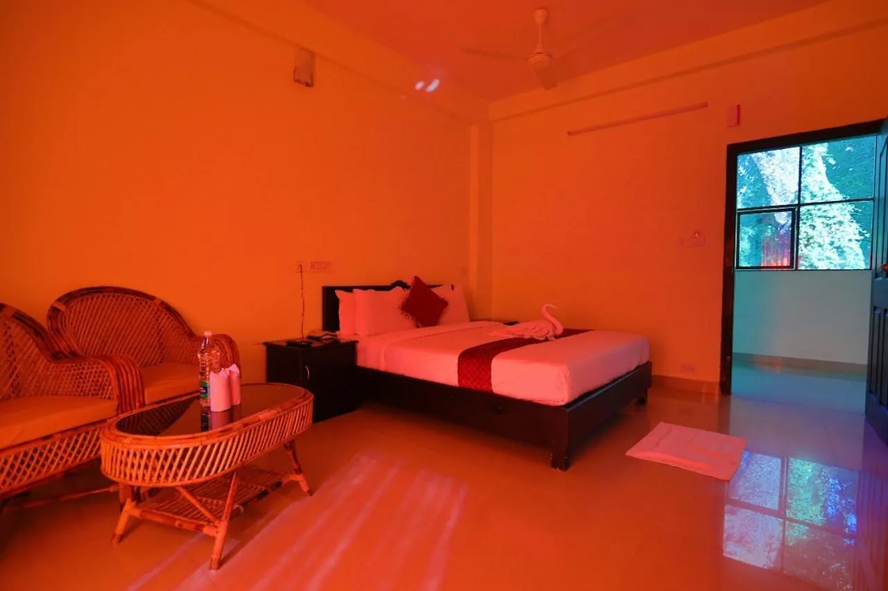**** Hotel Munnar Black Forest Resort India